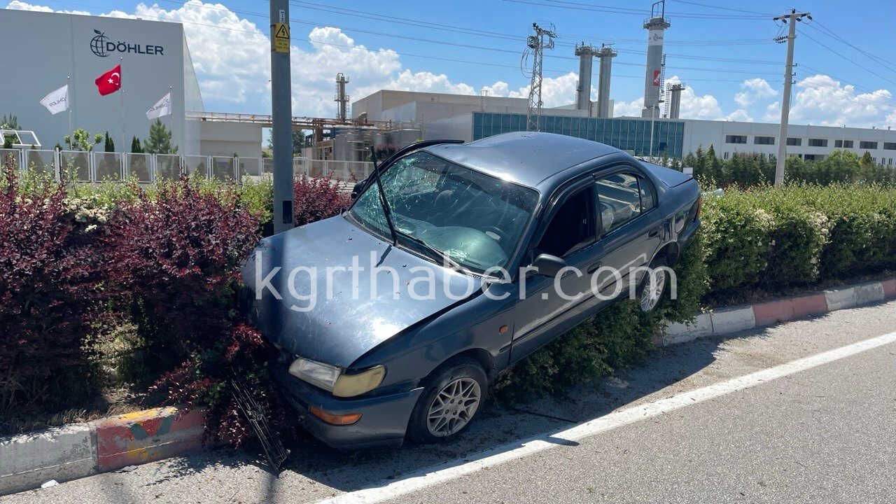 Baba Ve 2 Kiz Cocugu Kazada Yaralandi3