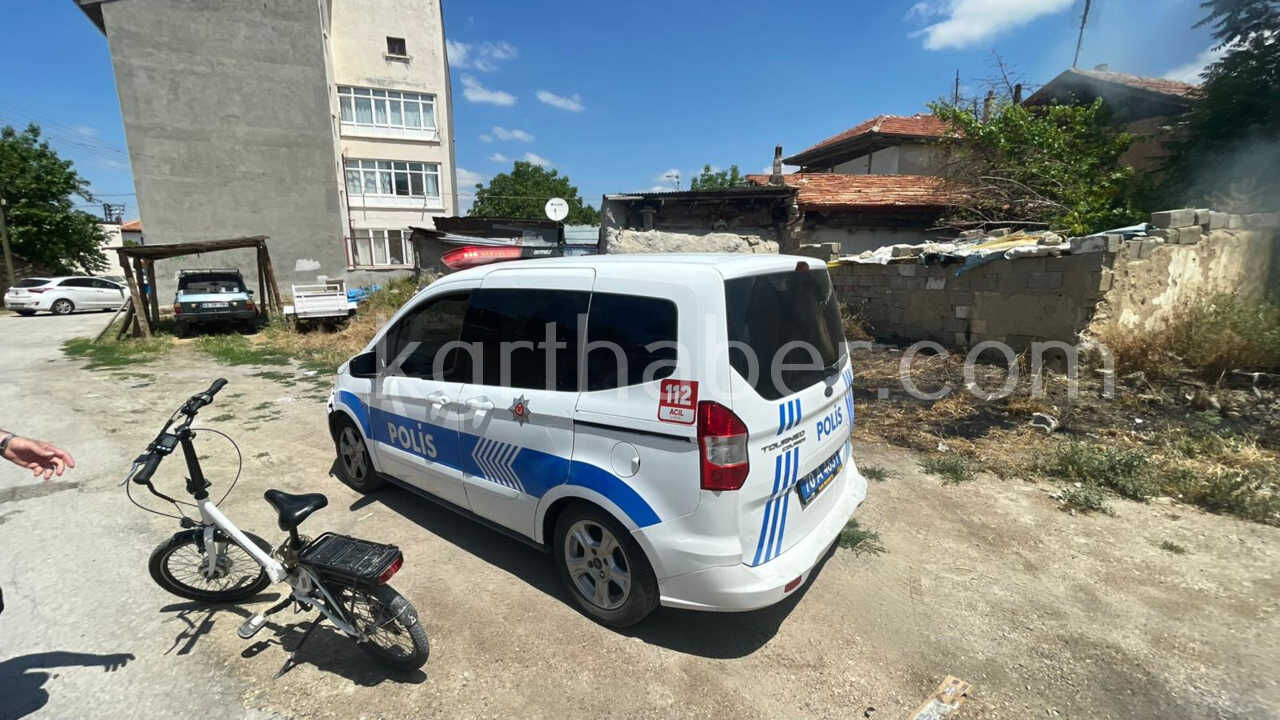 Cop Konteynerinin Yaninda Cikan Yangin Otluk Alana Sicradi6