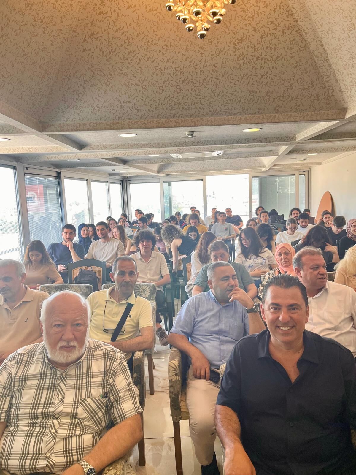 Gelecege Kanat Acan Gencler Mezuniyet Toplantisinda Cosku Ve Gurur (4)