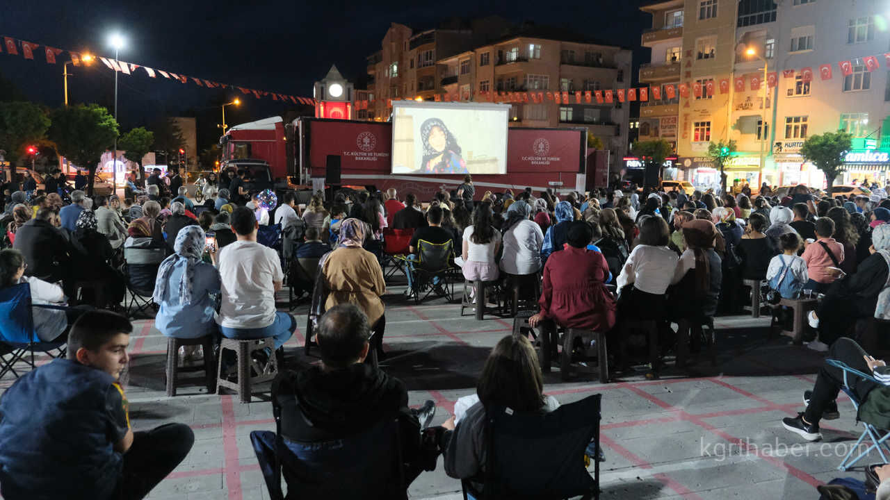 Gezen Sinema Tiri Karamanlilarla Bulustu7