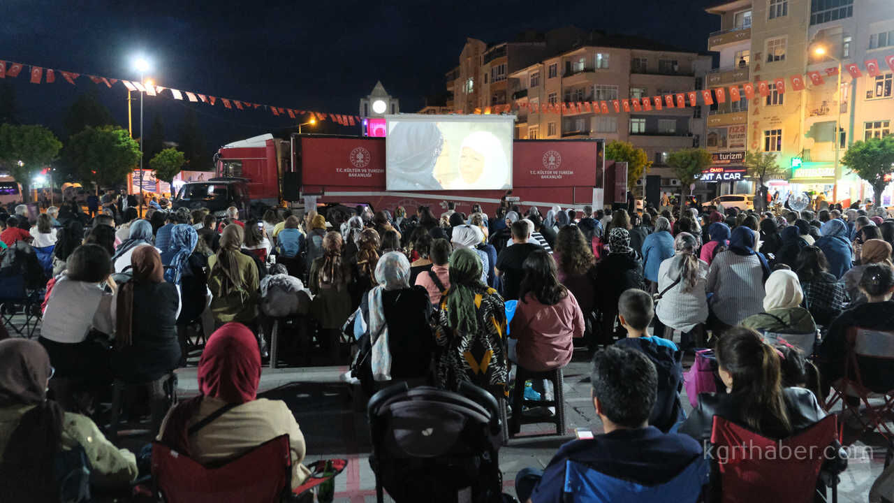 Gezen Sinema Tiri Karamanlilarla Bulustu8