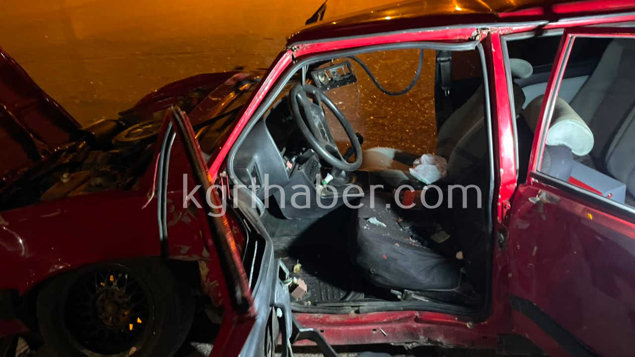 Hafif Ticari Aracla Carpisan Tofas Otomobilin Surucusu Olumden Dondu5