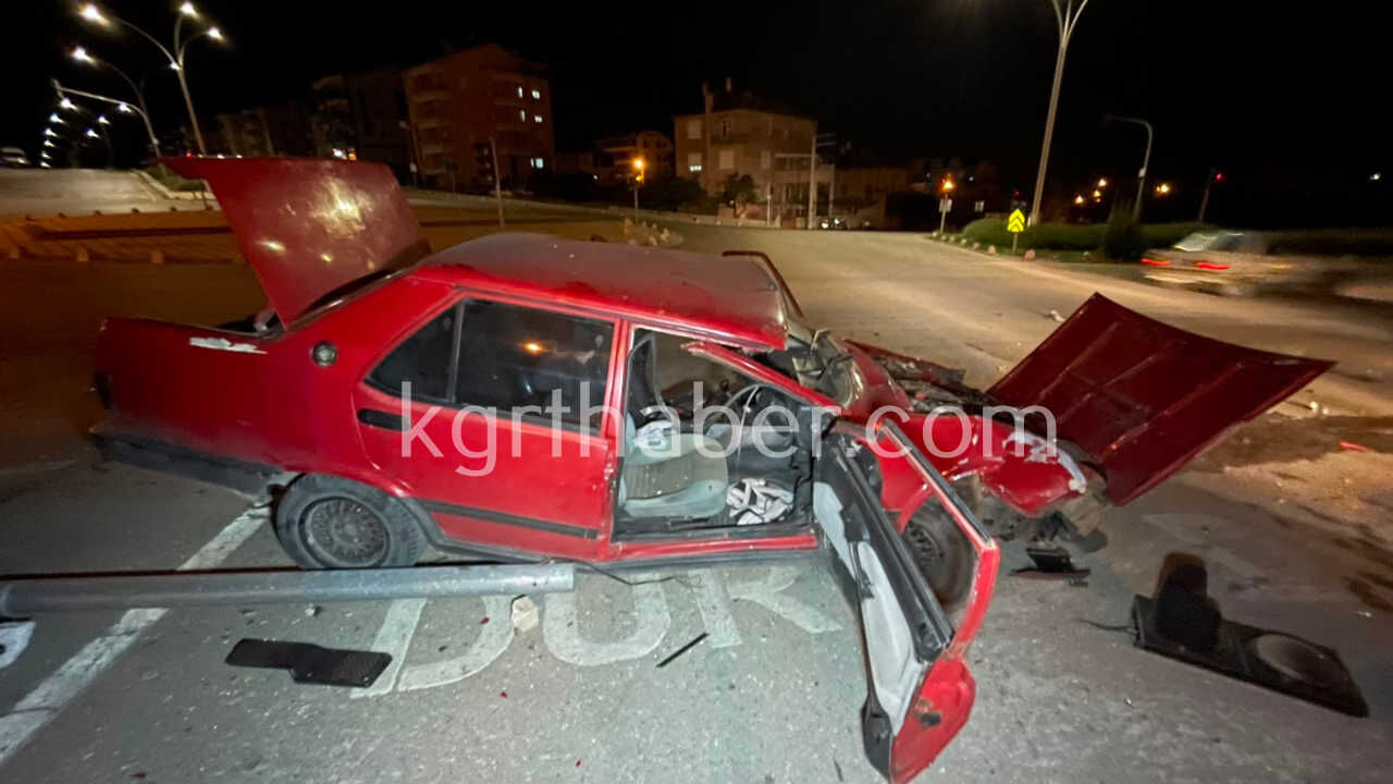 Hafif Ticari Aracla Carpisan Tofas Otomobilin Surucusu Olumden Dondu6