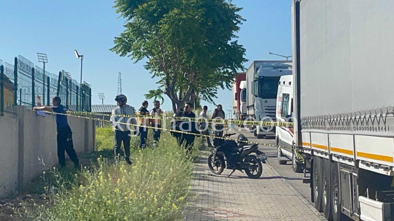 Karaman Osbde Tir Dorsesinde Bir Kisi Olu Bulundu1