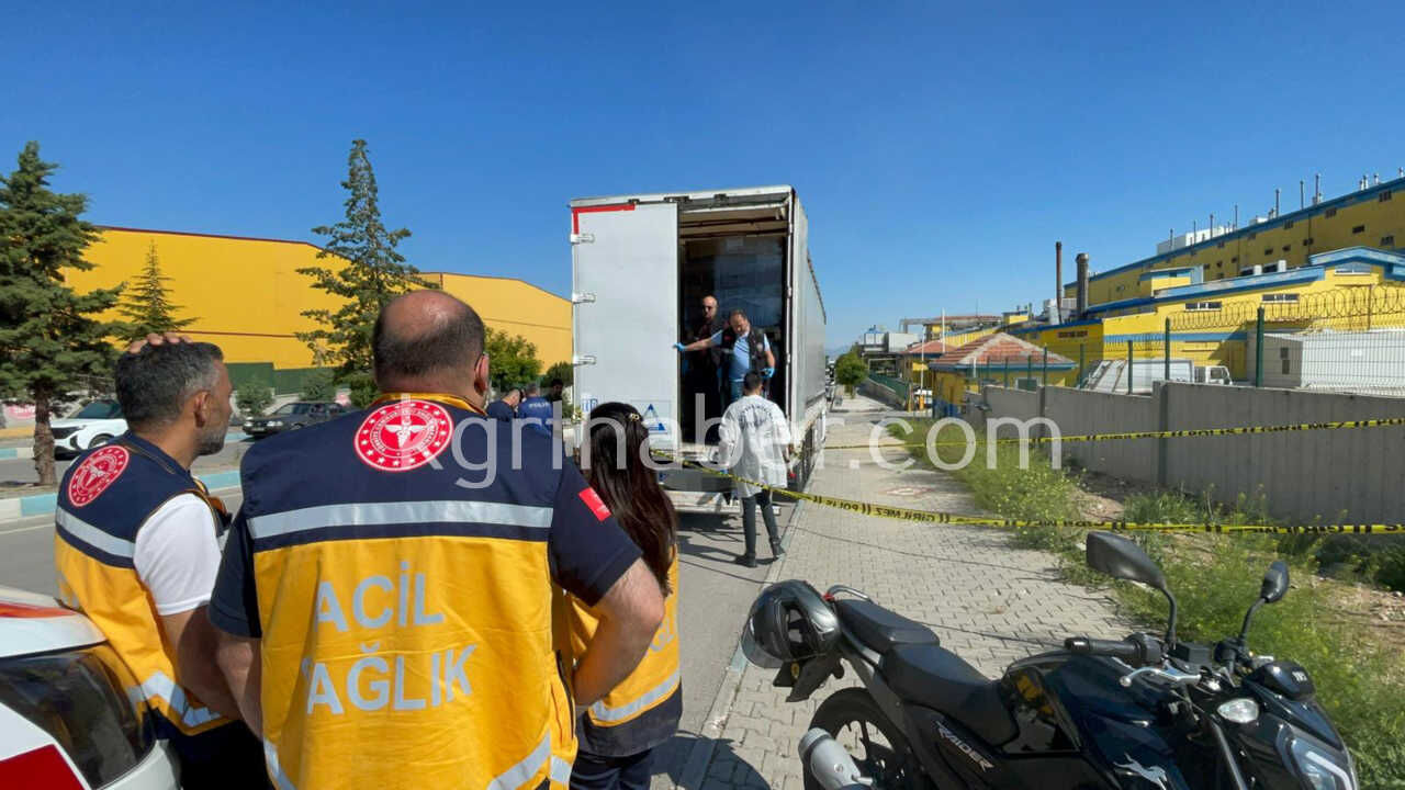 Karaman Osbde Tir Dorsesinde Bir Kisi Olu Bulundu8