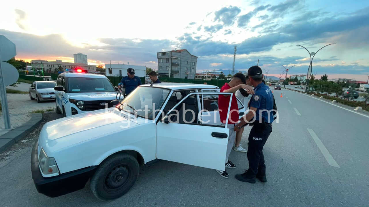 Karamanda 8 Farkli Noktada Narkotik Uygulamasi9