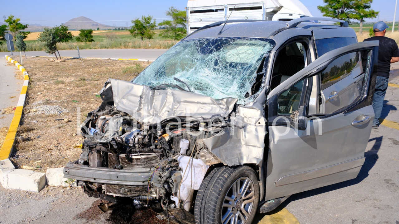 Karamanda Hafif Ticari Arac Ile Kamyonet Carpisti 1 Yarali4