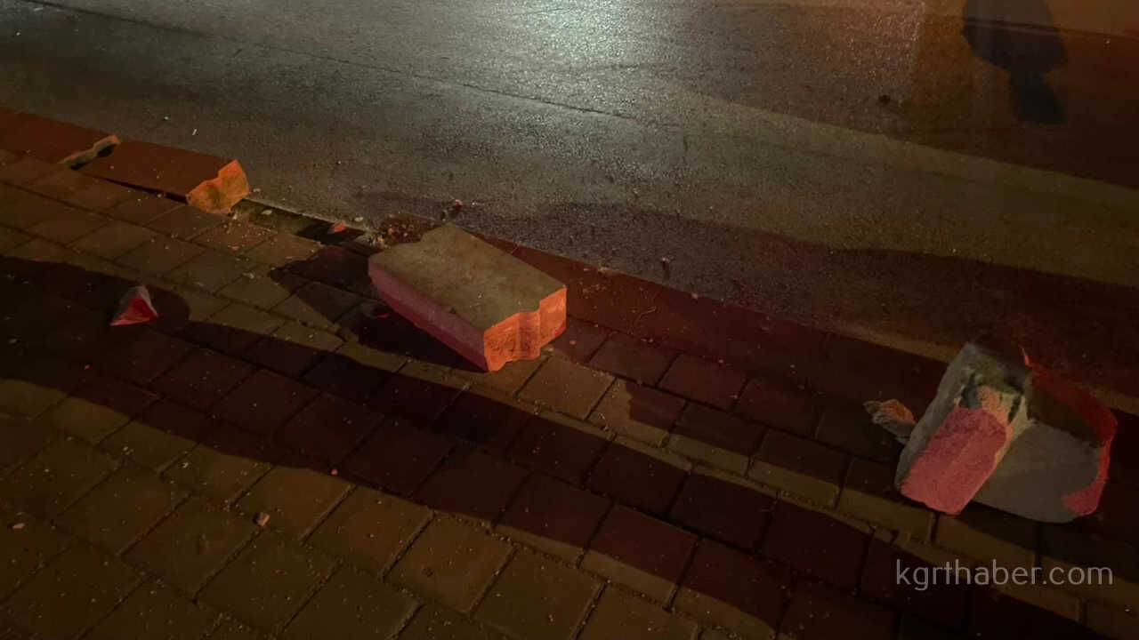 Karamanda Kontrolden Cikan Arac Karsi Seride Gecti1