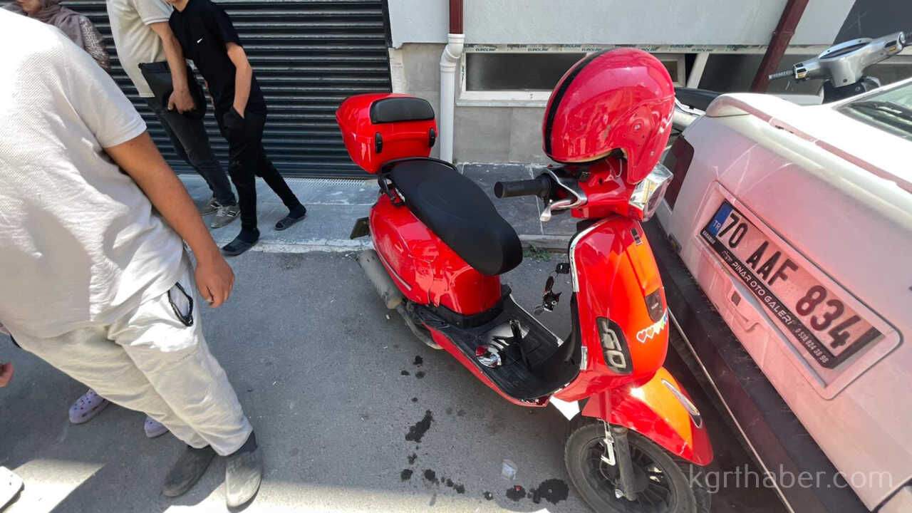 Karamanda Otomobil Ile Motosiklet Carpisti Anne Ve Kizi Yaralandi0