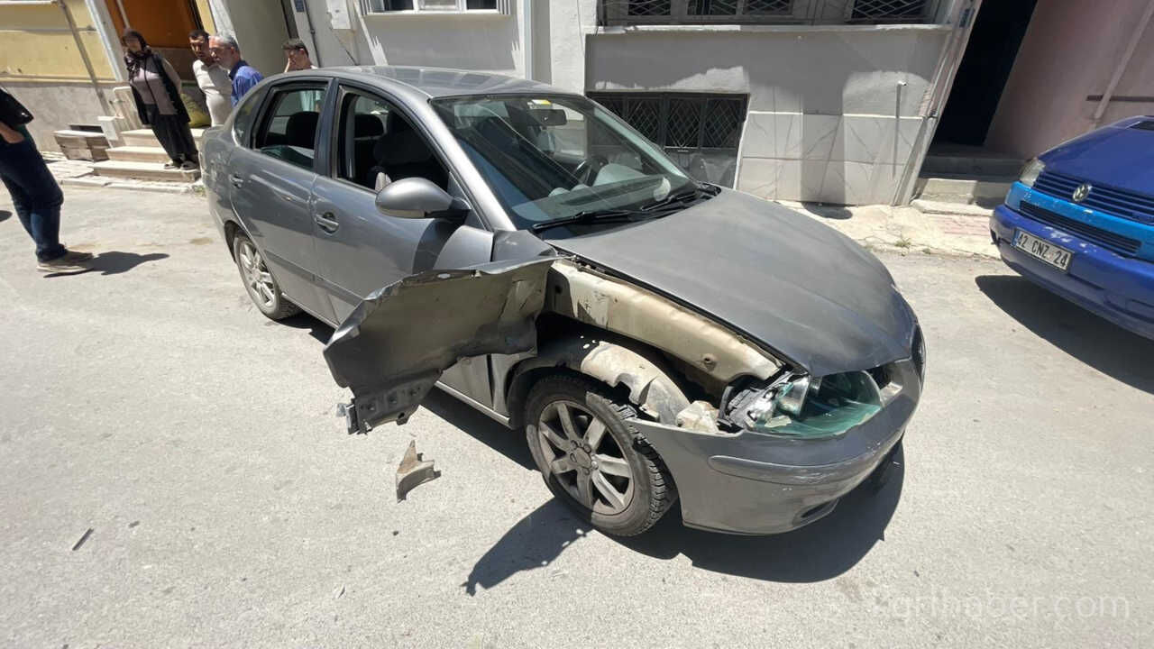 Karamanda Otomobil Ile Motosiklet Carpisti Anne Ve Kizi Yaralandi6