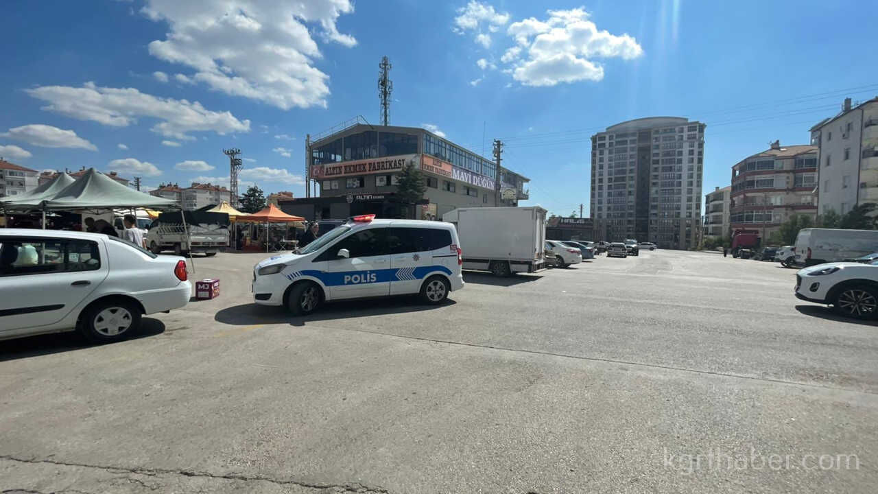 Karamanda Semt Pazarinda Kavga Polis Ekipleri Sevk Edildi2
