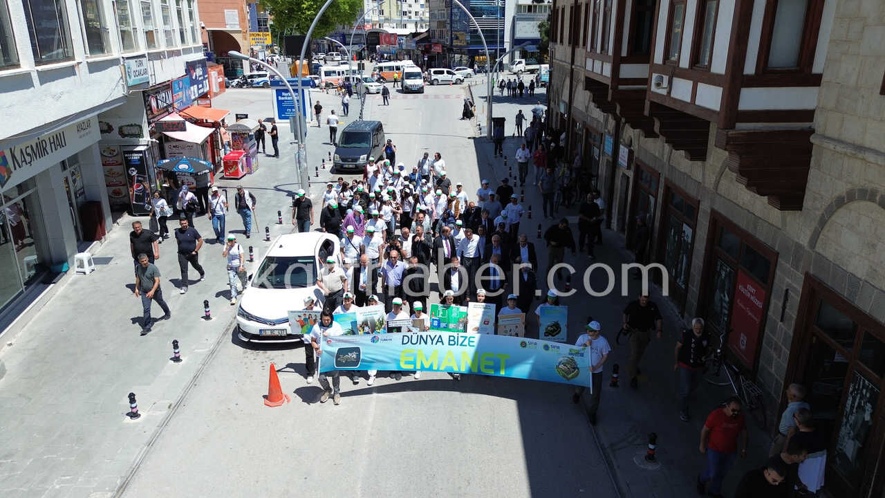 Karamanda Turkiye Cevre Haftasi Kutlamalari Yuruyusle Basladi10