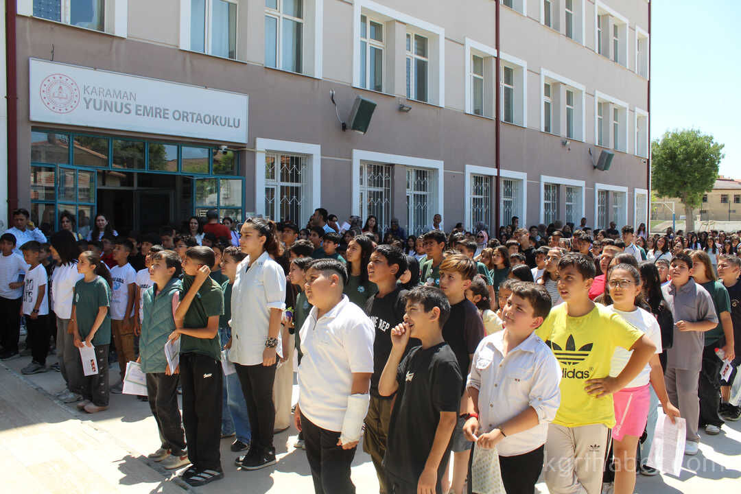 Karnelerini Alan Ogrenciler Filistinli Cocuklar Icin Gokyuzune Balon Birakti10
