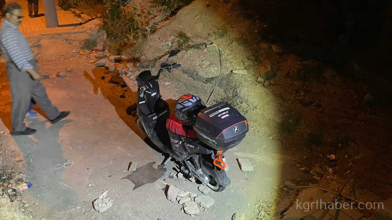 Kavsakta Otomobil Ile Elektrikli Bisiklet Carpisti 1 Yarali3