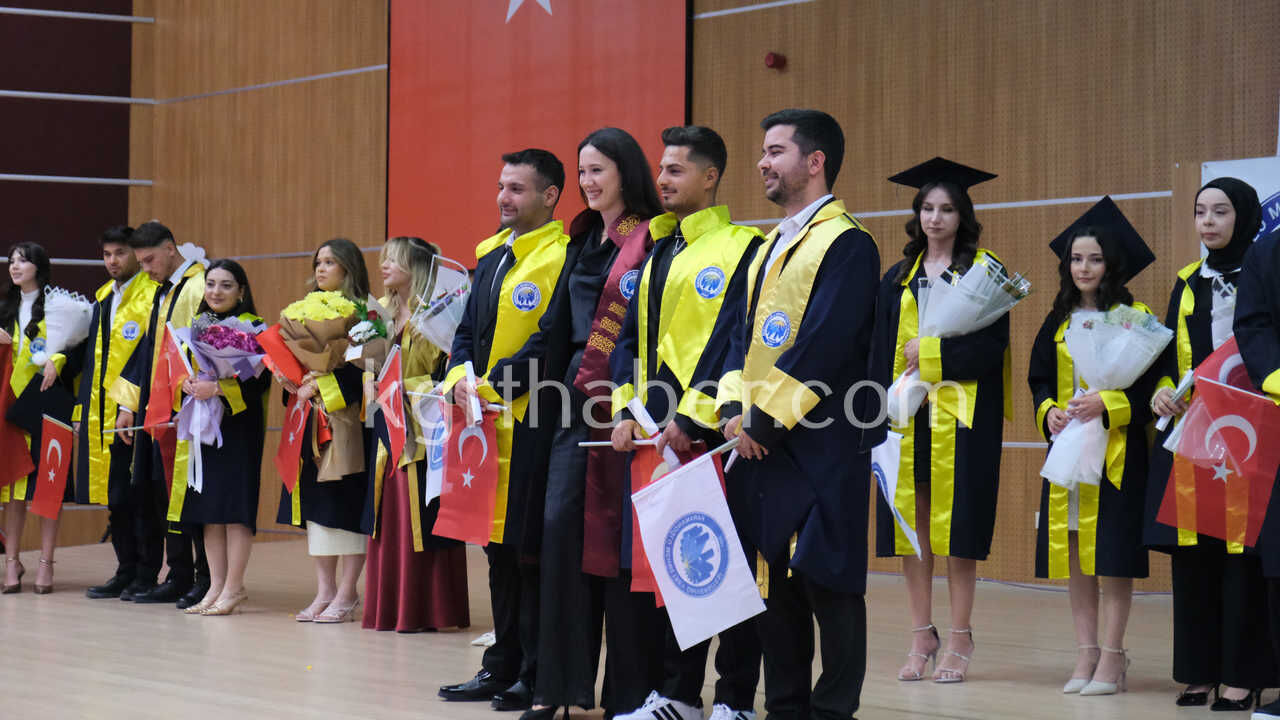 Kmu Spor Bilimleri Fakultesinde Mezuniyet Coskusu0