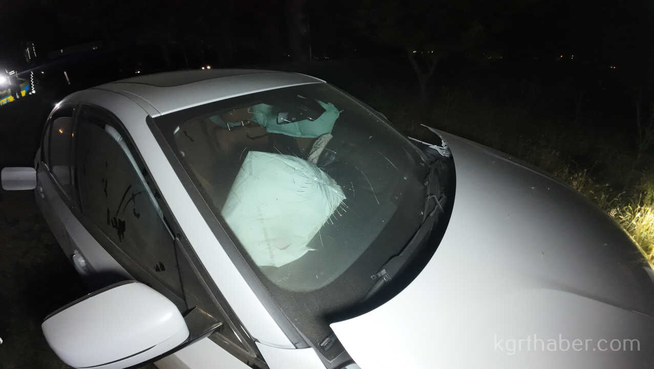 Kontrolden Cikan Otomobil Agaclik Alana Uctu Surucu Sirra Kadem Basti0