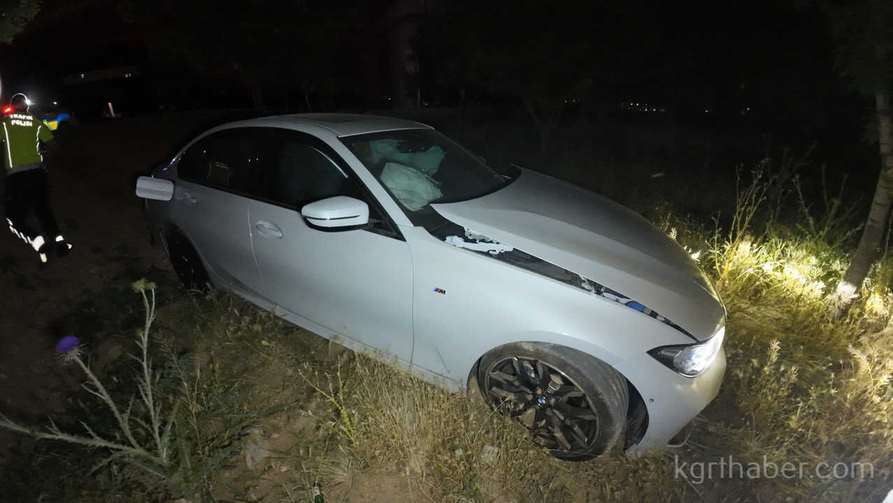 Kontrolden Cikan Otomobil Agaclik Alana Uctu Surucu Sirra Kadem Basti6