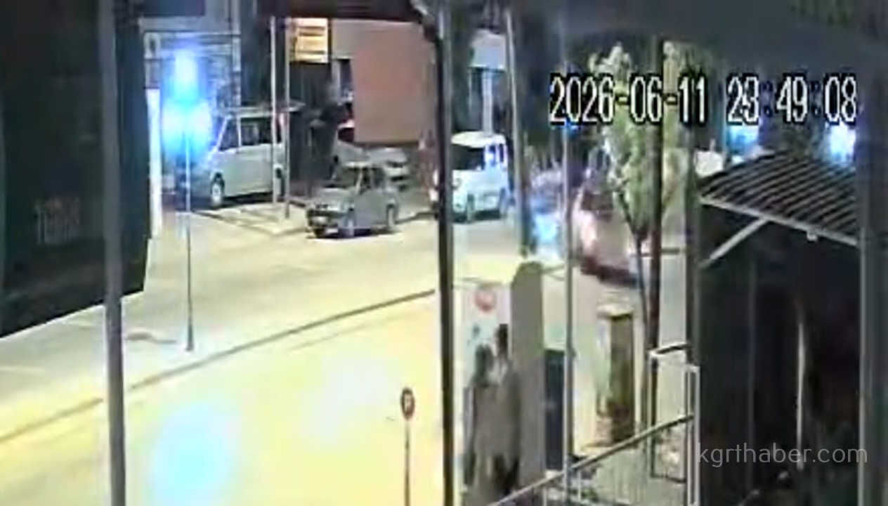Kontrolden Cikan Pikap Karsi Seride Gecerek Park Halindeki Araclara Carpti 1 Yarali12