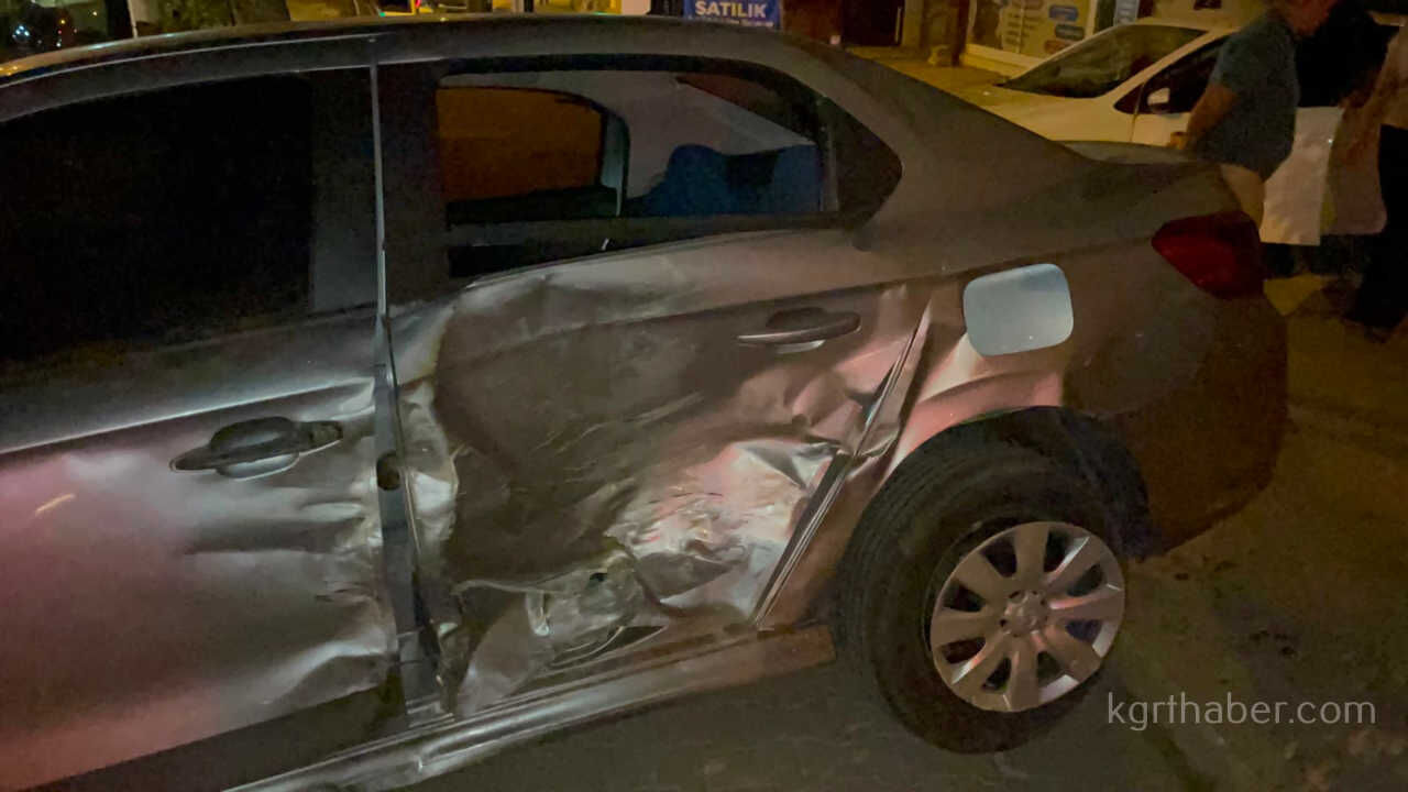 Kontrolden Cikan Pikap Karsi Seride Gecerek Park Halindeki Araclara Carpti 1 Yarali2