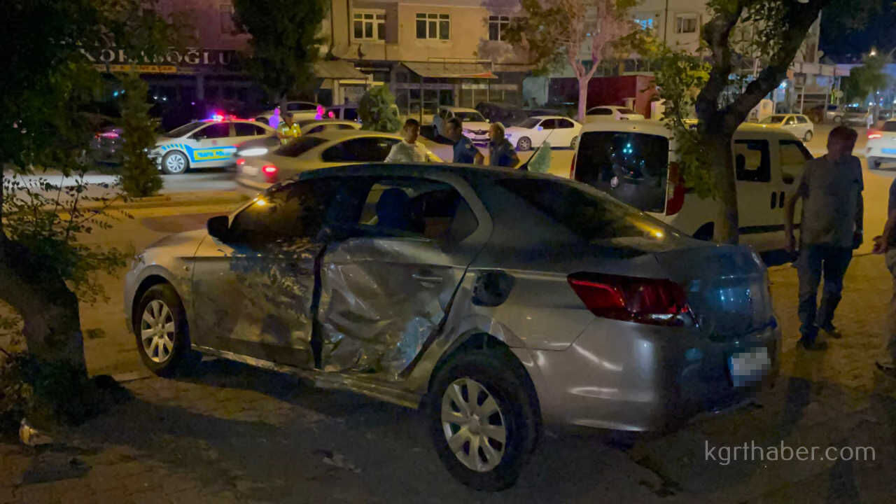 Kontrolden Cikan Pikap Karsi Seride Gecerek Park Halindeki Araclara Carpti 1 Yarali9