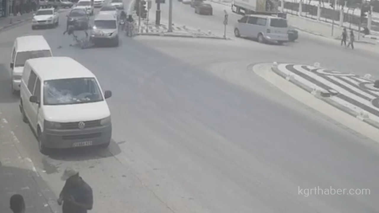 Motosiklettekiler Boyle Savruldu 2 Yarali1
