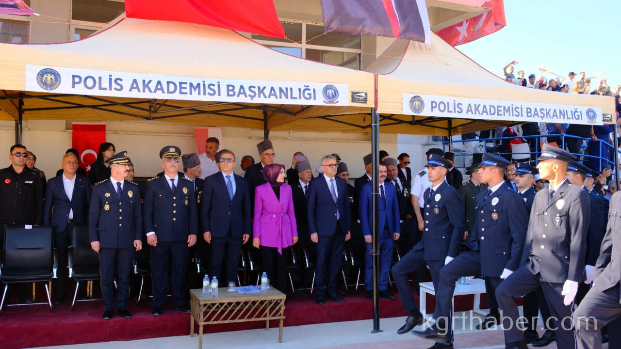 Pomem Mezuniyet Evlilik Teklifi14