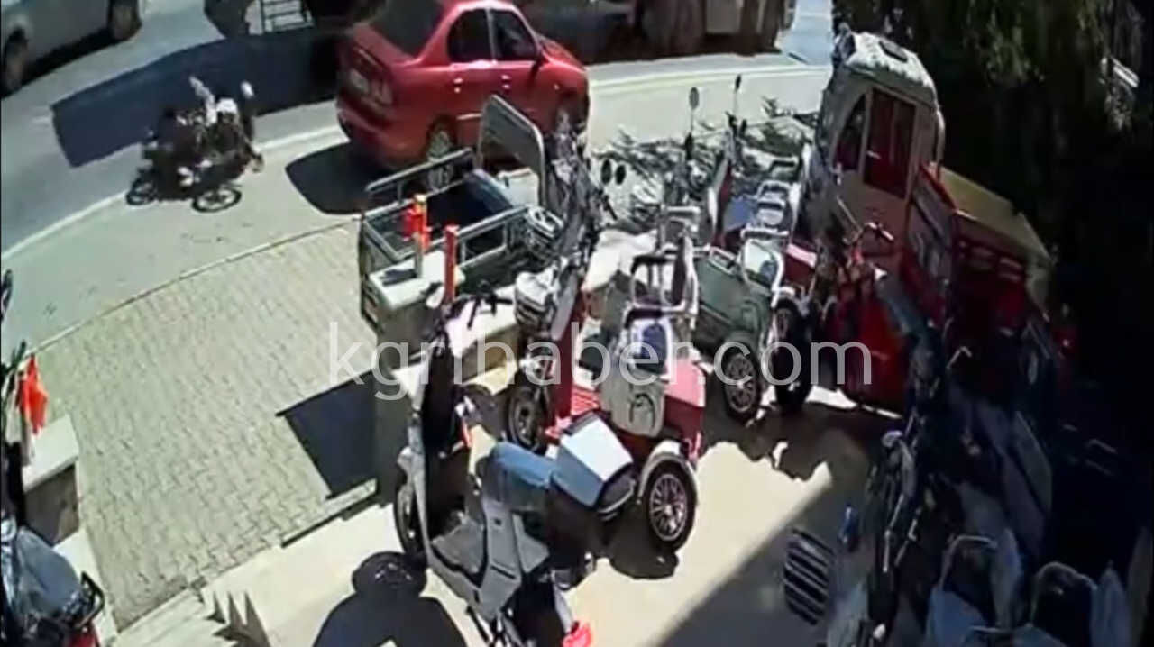Tirla Carpisan Motosiklet Boyle Savruldu 1 Yarali4
