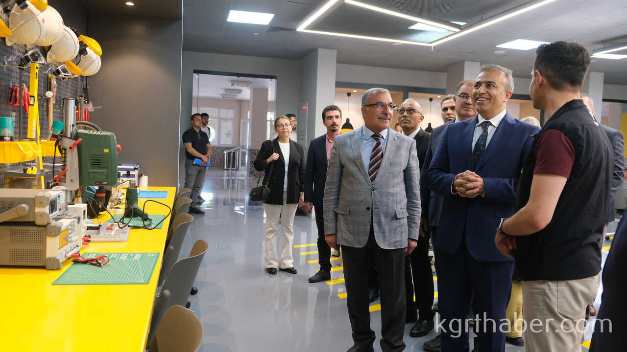 Vali Cicekten Kmudeki Milli Teknoloji Atolyesine Ziyaret10