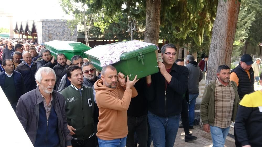Yanginda Oldukleri Saniliyordu Emekli Cift Cinayete Kurban Gitmis1