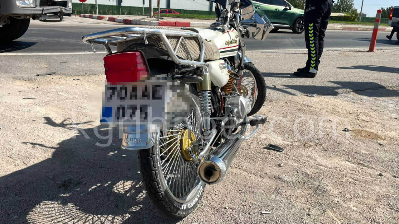 Cop Kamyonu Ile Carpisan Motosikletli Agir Yaralandi (12)