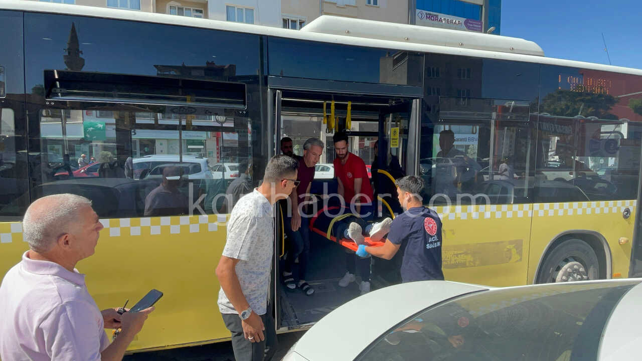 Halk Otobusunun Ani Fren Yapmasiyla Yere Dusen Yolcu Yaralandi2