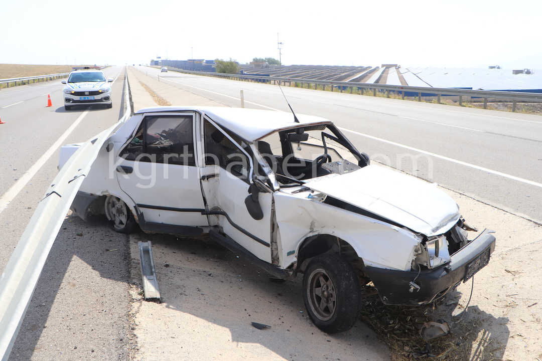 Karaman Eregli Yolunda Feci Kaza Tofas Bariyerlere Carpti12