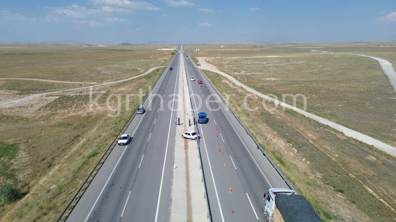 Karaman Eregli Yolunda Feci Kaza Tofas Bariyerlere Carpti4