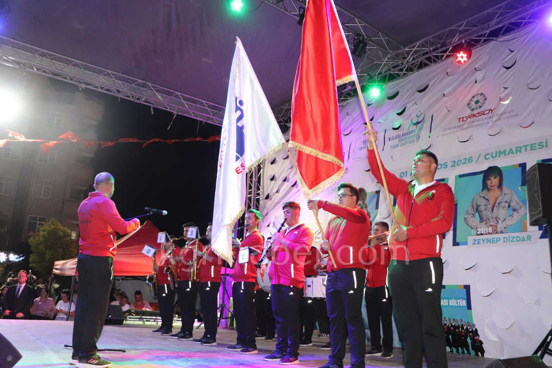 Karamanda 8 Uluslararasi Turk Dunyasi Soleni Yuruyusle Basladi1