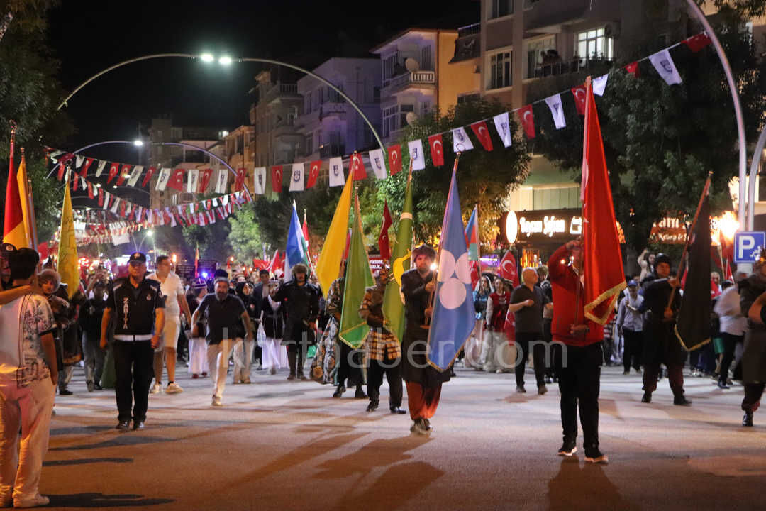Karamanda 8 Uluslararasi Turk Dunyasi Soleni Yuruyusle Basladi28