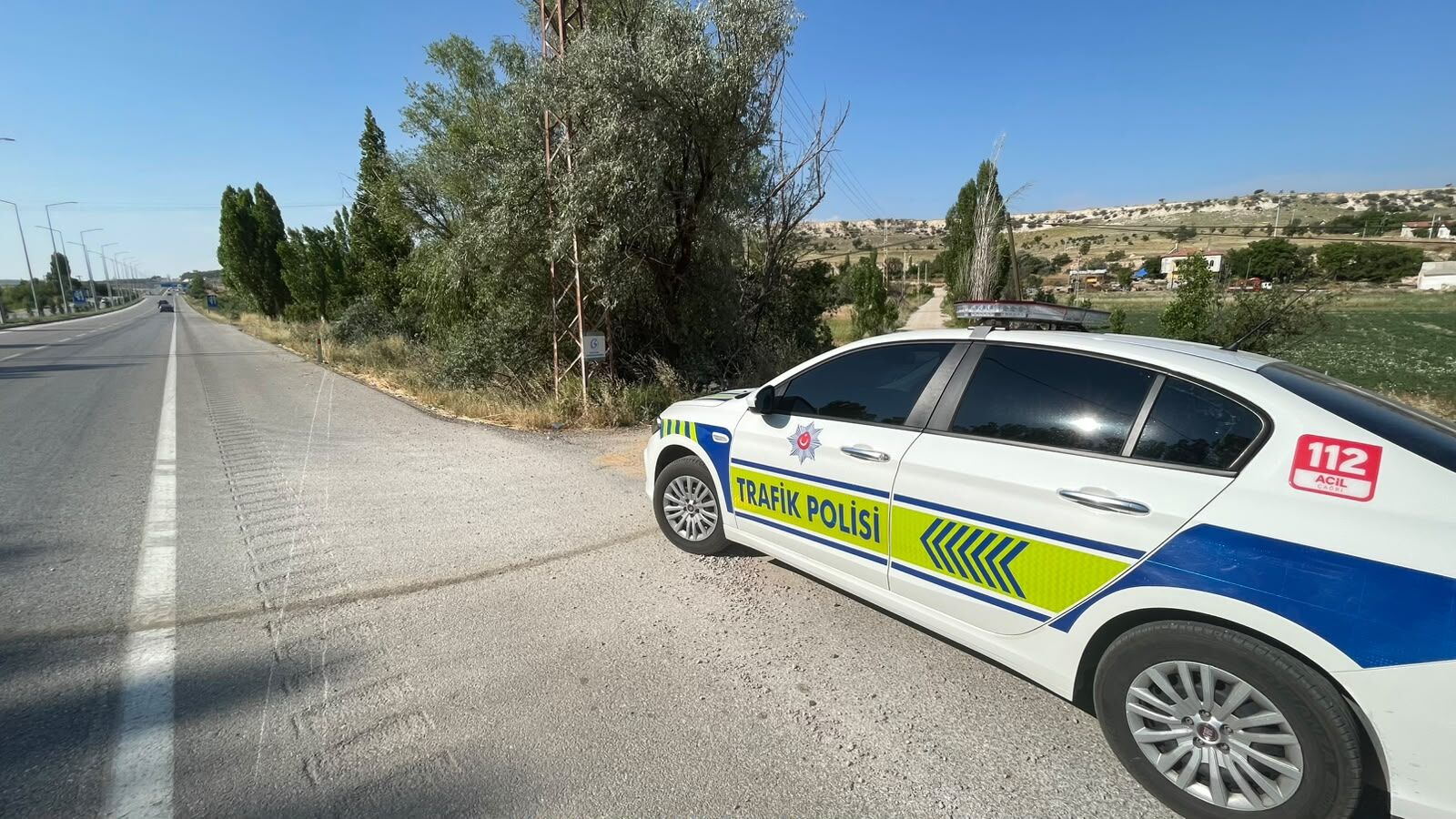 Karamanda Korkutan Kaza Metrelerce Savrulan Genc Surucu Yaralandi (1)