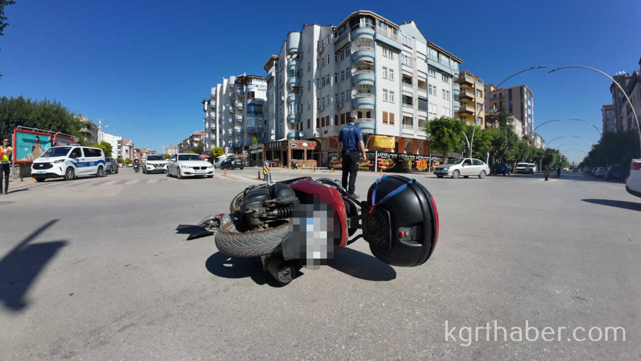 Karamanda Motosikletler Kavsakta Carpisti 2 Yarali2