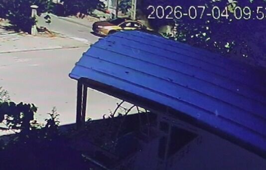 Karamanda Taksi Ile Otomobilin Carpistigi Kaza Kamerada 3 Yarali9