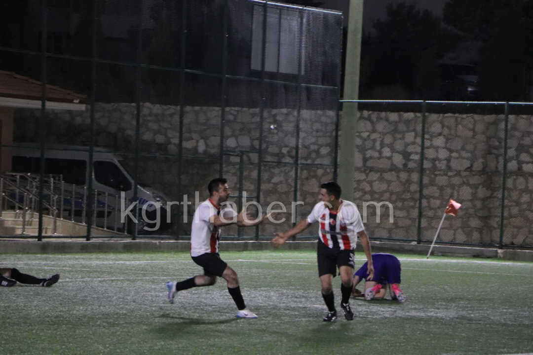 Karamanda Yari Final Heyecani Emniyet Milli Egitimi 4 1 Maglup Etti43