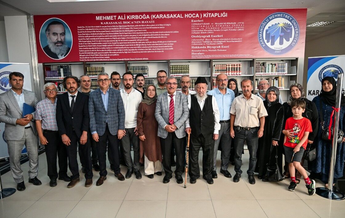 Karasakal Hoca Kutuphanesini Kmuye Bagisladi2