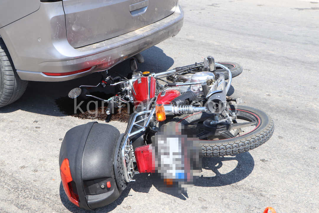 Kirmizi Isikta Duran Hafif Ticari Araca Motosiklet Arkadan Carpti 1 Yarali0