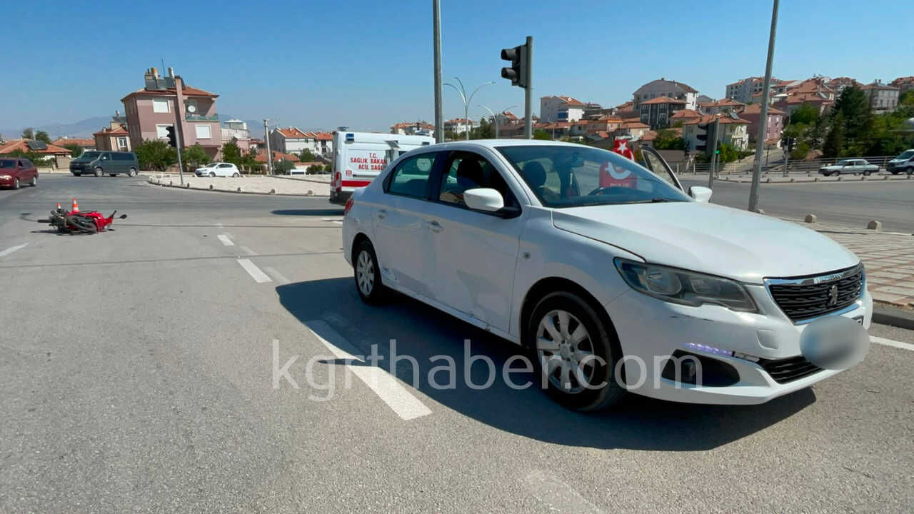 Kirmizi Isikta Gecen Surucu Kazaya Sebep Oldu 1 Yarali0