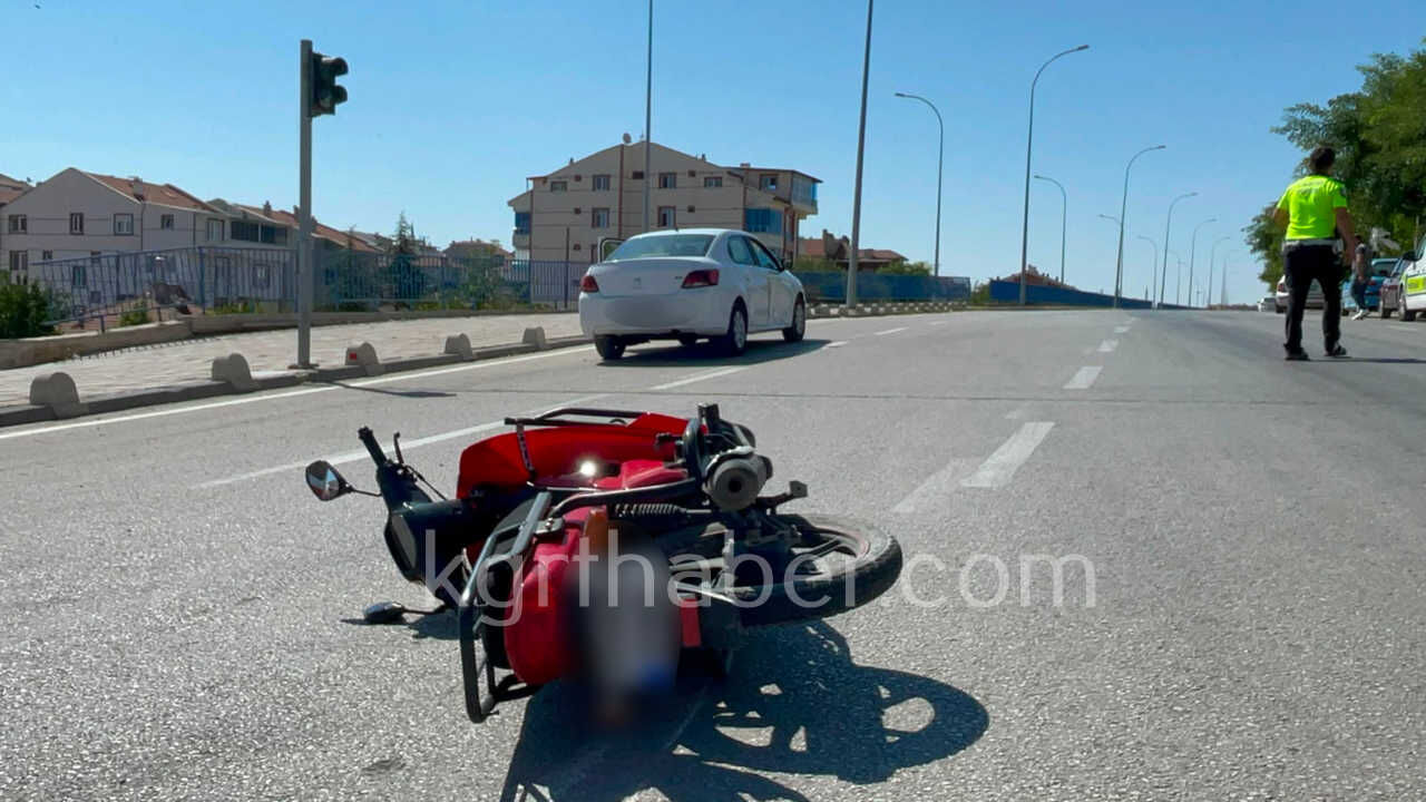 Kirmizi Isikta Gecen Surucu Kazaya Sebep Oldu 1 Yarali11