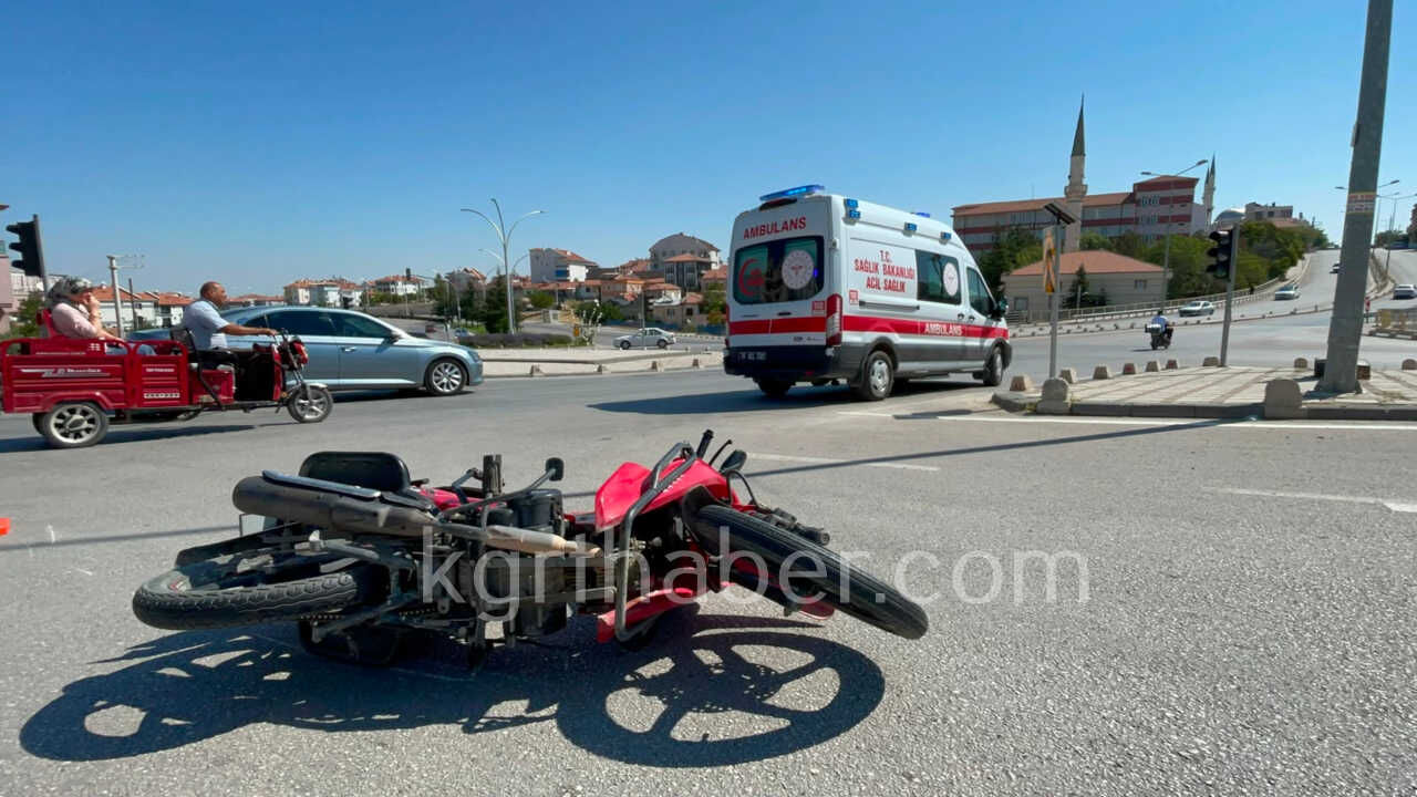 Kirmizi Isikta Gecen Surucu Kazaya Sebep Oldu 1 Yarali3