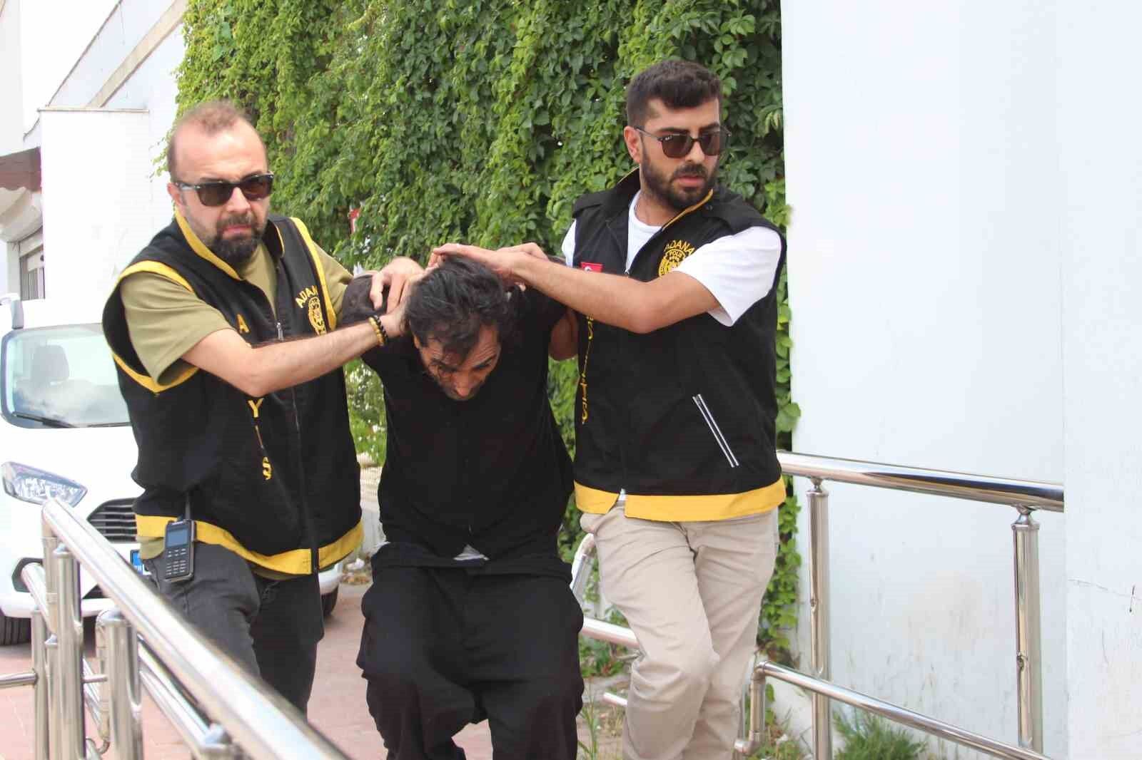 Kiskanclik Iddiasi Kanli Bitti Cekicli Saldiriyla Dehset Yasatti (1)