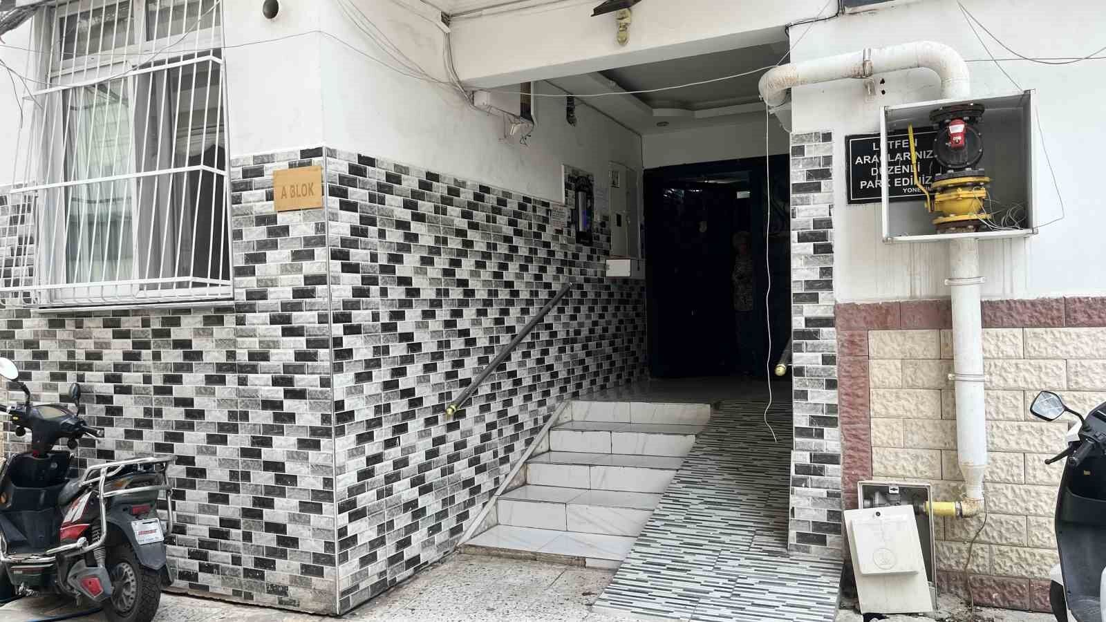 Kiskanclik Iddiasi Kanli Bitti Cekicli Saldiriyla Dehset Yasatti (2)