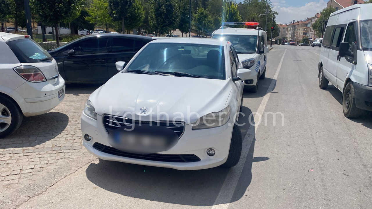 Millet Bahcesi Onunde Kaza Elektrikli Bisiklet Surucusu Yaralandi0