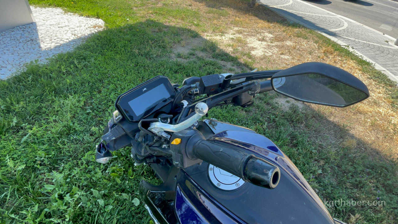 Motosiklet Ile Otomobilin Carpistigi Kaza Ucuz Atlatildi3