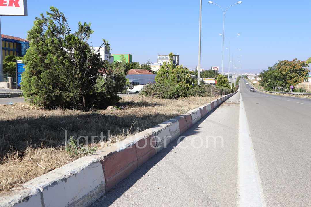 Osb Yolunda Feci Kaza 5 Kişilik Aile Yaralı5