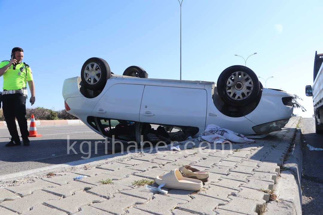Osb Yolunda Feci Kaza 5 Kişilik Aile Yaralı8